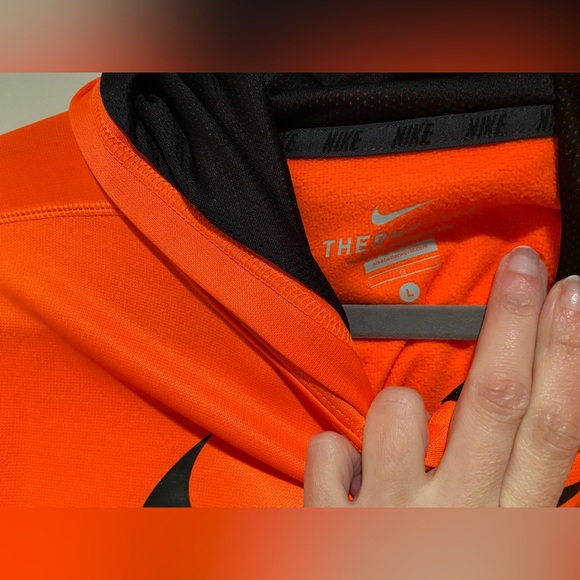 Nike Therma Fit Hoodie - Picture 4 of 7